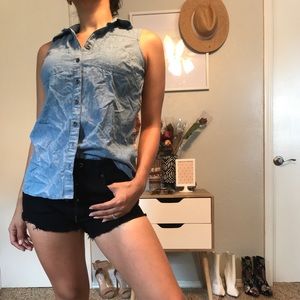 Sleeveless button down top